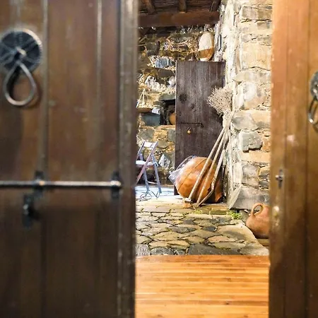 펜션 Archontiko Rousias *